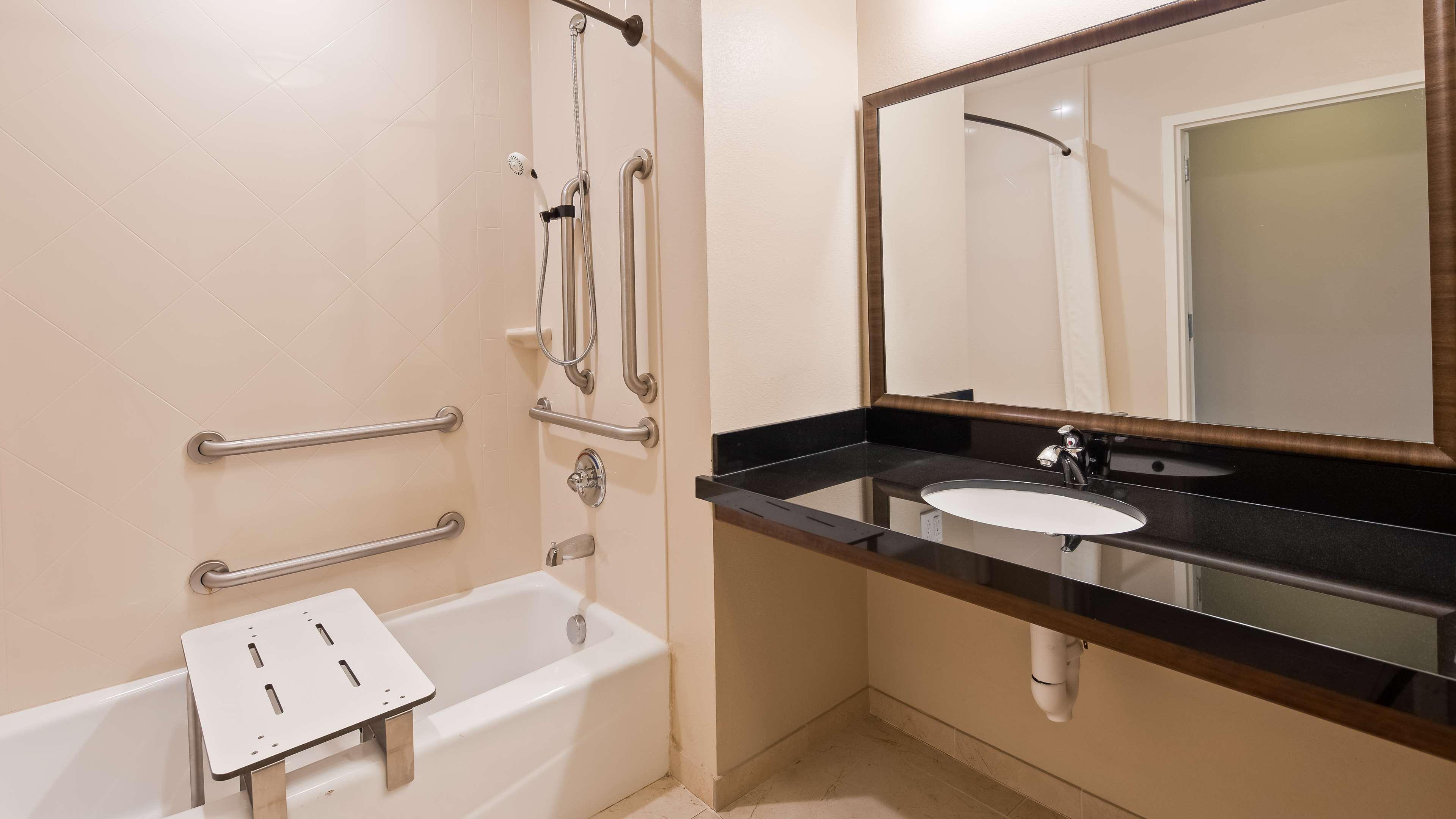 Best Western Plus Hudson Hotel & Suites Esterno foto